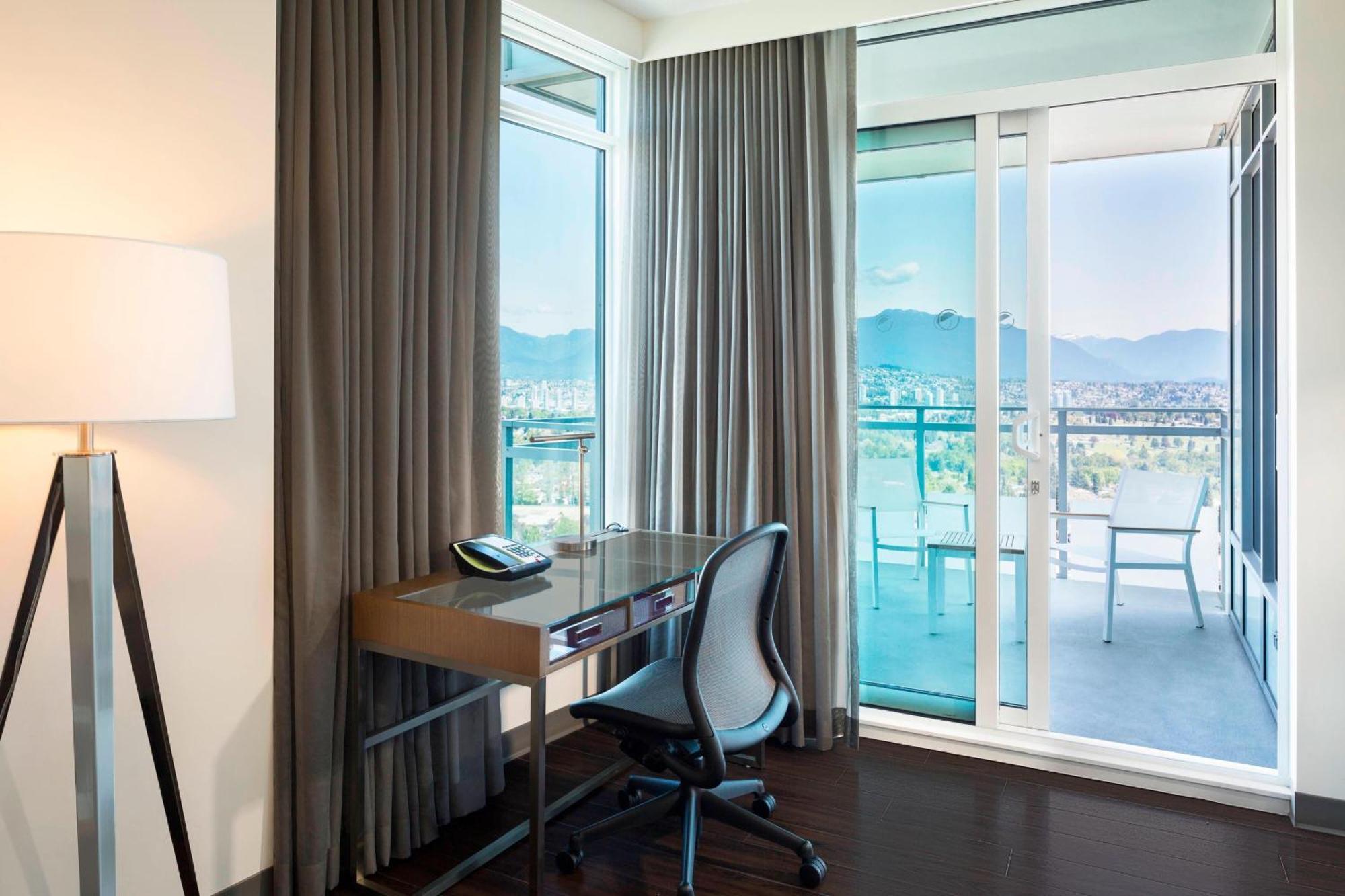 Element By Westin Vancouver Metrotown Burnaby Exterior photo