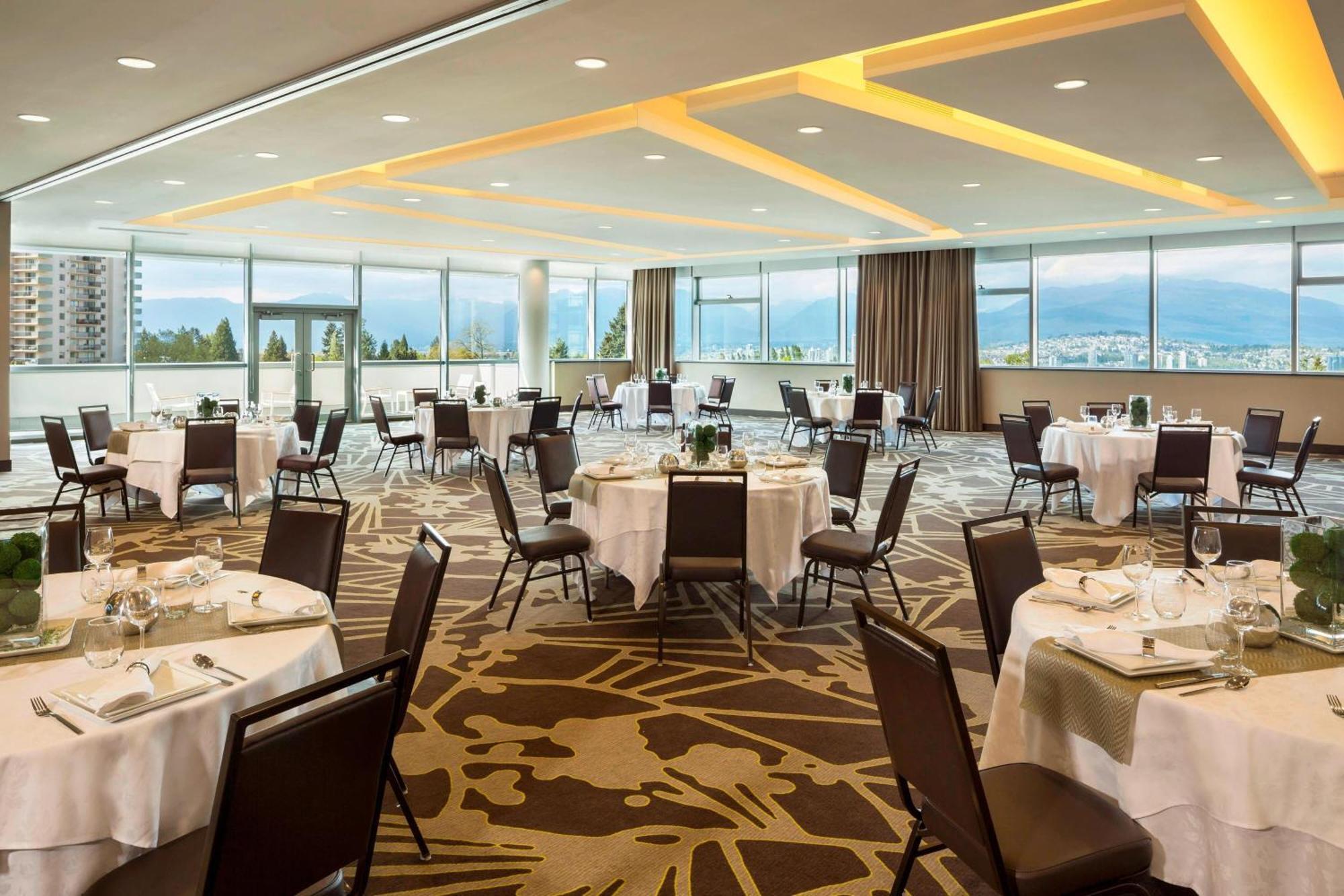 Element By Westin Vancouver Metrotown Burnaby Exterior photo