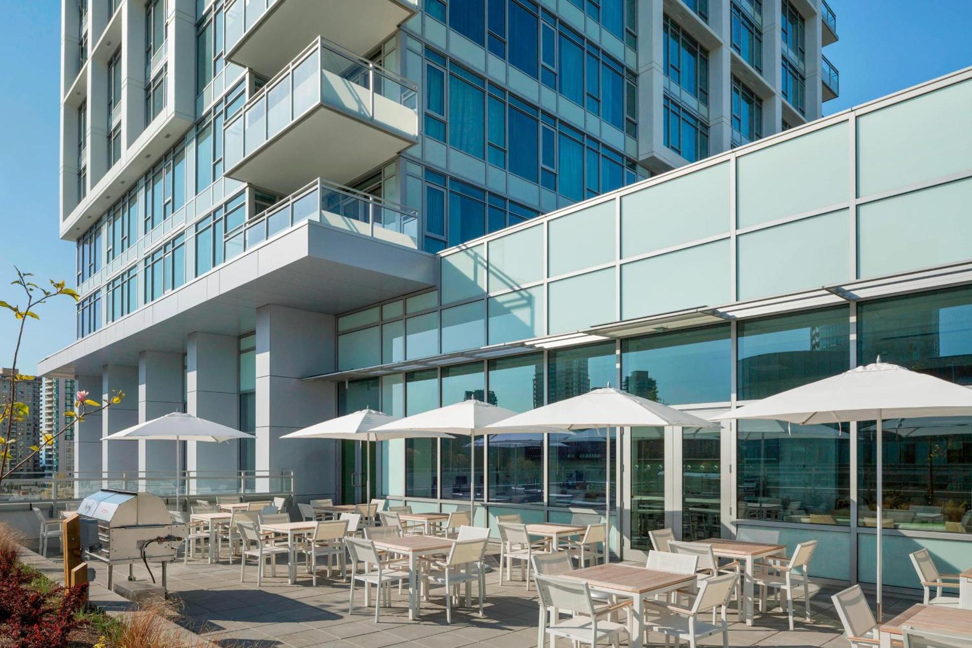 Element By Westin Vancouver Metrotown Burnaby Exterior photo